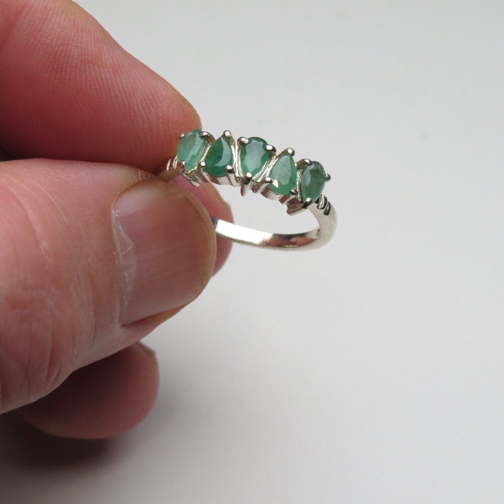 Genuine Emerald *925 Sterling Silver Ring